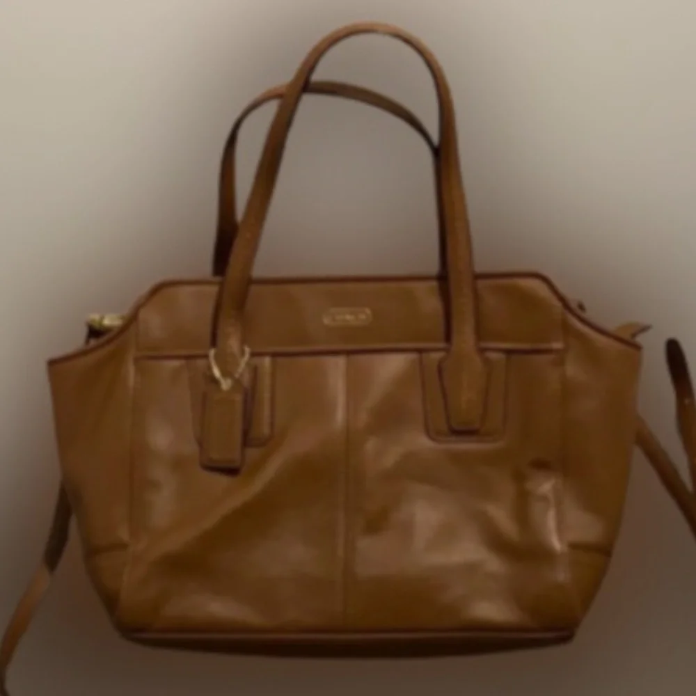 EUC camel color crossbody/handbag - Picture 5 of 5